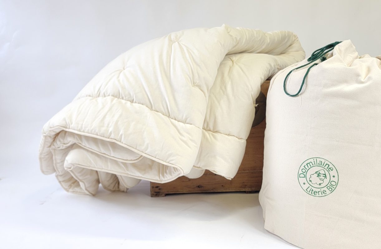 Couette en laine artisanale, réalisée avec des laines Françaises que nous sélectionnons chez les éleveurs