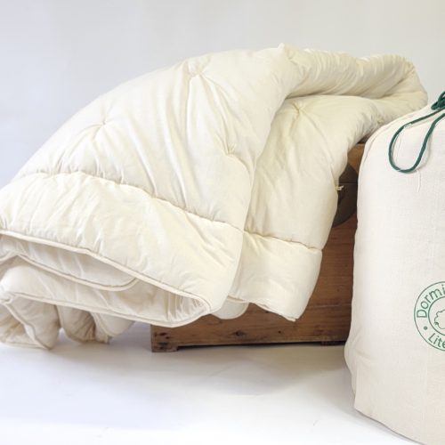 Couette en laine artisanale, réalisée avec des laines Françaises que nous sélectionnons chez les éleveurs