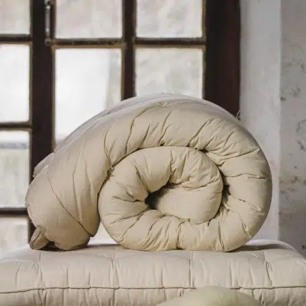 Couette en laine chaude et isolante pour l'hiver